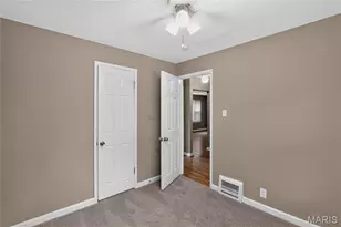 1053 Gabriel Dr, Saint Louis, MO 63137 - Photo 13