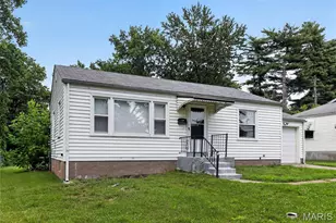 1053 Gabriel Dr, Saint Louis, MO 63137 - Photo 3