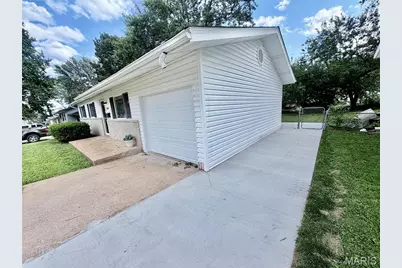 2040 David Drive, Florissant, MO 63031 - Photo 31