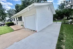 2040 David Dr, Florissant, MO 63031 - Photo 31