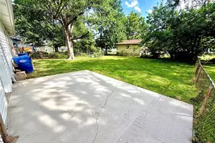 2040 David Dr, Florissant, MO 63031 - Photo 33