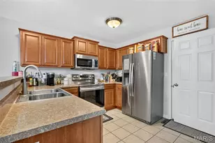 633 Giotto Ct, Wentzville, MO 63385 - Photo 17