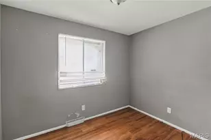 10061 Lilac Ave, Saint Louis, MO 63137 - Photo 13