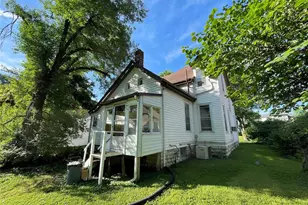 714 Monroe St, Saint Charles, MO 63301 - Photo 5