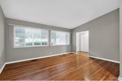 3625 Hambletonian Drive, Florissant, MO 63033 - Photo 9
