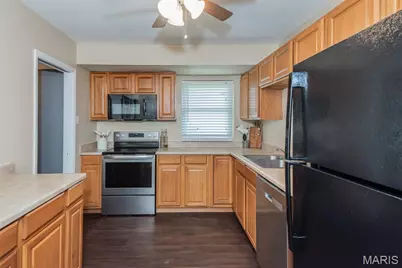 10205 Gourock Drive, Saint Louis, MO 63137 - Photo 7