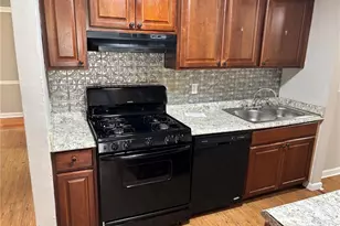 10235 Cabot Dr, Bellefontaine Neighbors, MO 63137 - Photo 17