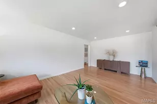 9864 Amberley Dr, Saint Louis, MO 63126 - Photo 11