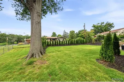 9864 Amberley Drive, Saint Louis, MO 63126 - Photo 35