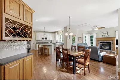 10209 Eddingham Terrace, Saint Louis, MO 63128 - Photo 11