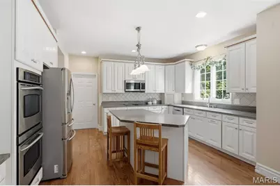 10209 Eddingham Terrace, Saint Louis, MO 63128 - Photo 13
