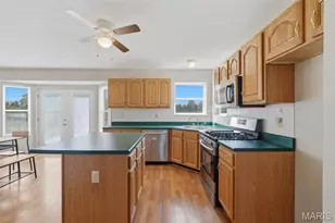 210 Autumn Rose Ct, O'Fallon, MO 63368 - Photo 9