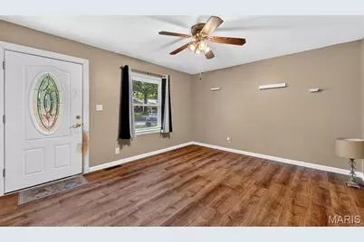 135 Linnview Drive, Saint Louis, MO 63129 - Photo 3