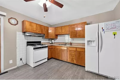 135 Linnview Drive, Saint Louis, MO 63129 - Photo 7