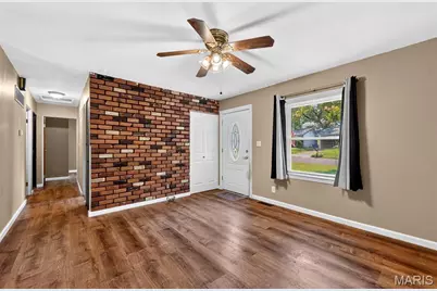 135 Linnview Drive, Saint Louis, MO 63129 - Photo 5