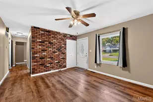 135 Linnview Dr, Saint Louis, MO 63129 - Photo 5