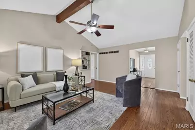 334 Country Club Drive, Ballwin, MO 63011 - Photo 7