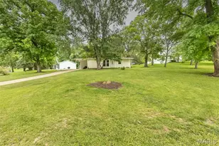 250 Sunset Dr, Ballwin, MO 63011 - Photo 3
