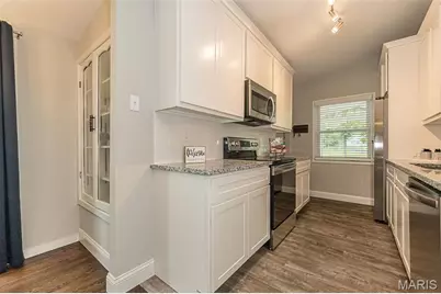 250 Sunset Drive, Ballwin, MO 63011 - Photo 15