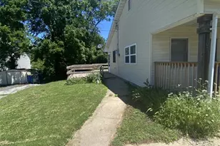 105 E Oak St, Warrenton, MO 63383 - Photo 13