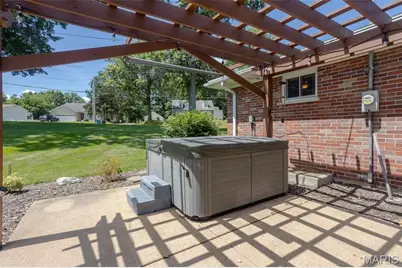 4684 Venarde Drive, Saint Louis, MO 63128 - Photo 29