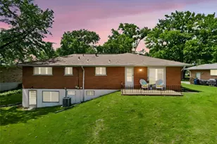 7650 Sunray Ln, Saint Louis, MO 63123 - Photo 21