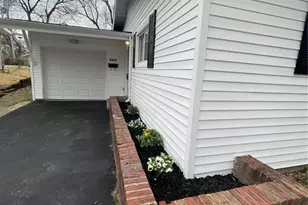 8428 St Olaf Dr, Saint Louis, MO 63134 - Photo 7