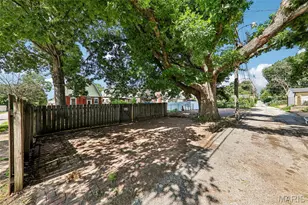 4401 Wilcox Ave, Saint Louis, MO 63116 - Photo 41