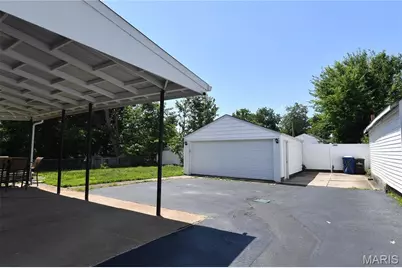 358 W Loretta Avenue, Lemay, MO 63125 - Photo 33