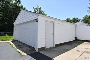 358 W Loretta Ave, Lemay, MO 63125 - Photo 35