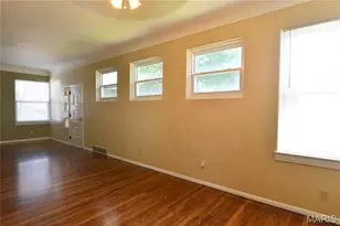 358 W Loretta Ave, Lemay, MO 63125 - Photo 7
