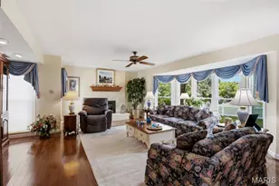 4701 Idecker Pl, Saint Louis, MO 63129 - Photo 11