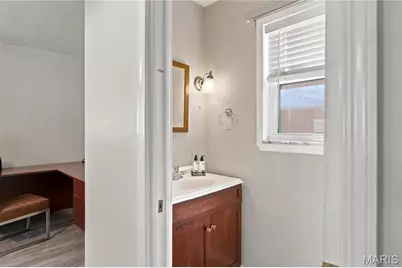 6533 Tholozan Avenue, Saint Louis, MO 63109 - Photo 17