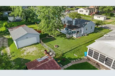 9621 Clyde Avenue, Saint Louis, MO 63125 - Photo 29