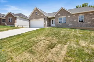 526 Dove Dr, Saint Charles, MO 63301 - Photo 3