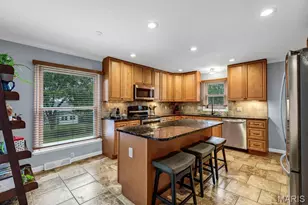 1714 Greening Ln, Kirkwood, MO 63122 - Photo 7