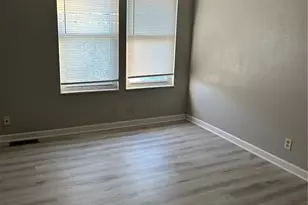 9548 Chamblin Dr, Saint Louis, MO 63123 - Photo 15