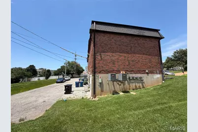 9548 Chamblin Drive, Saint Louis, MO 63123 - Photo 29