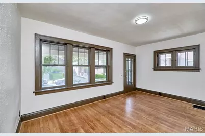 5021 Ray Avenue, Saint Louis, MO 63116 - Photo 5