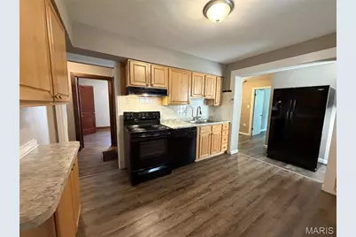 8733 Mavis Place, Saint John, MO 63114 - Photo 5