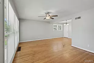 570 St Christina Ln, Florissant, MO 63031 - Photo 3