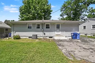 570 St Christina Ln, Florissant, MO 63031 - Photo 15