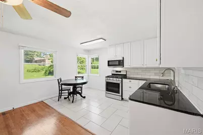 6937 Berkridge Court, Hazelwood, MO 63042 - Photo 5
