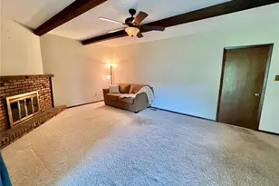 2828 Olde Gloucester Dr, Saint Charles, MO 63301 - Photo 9
