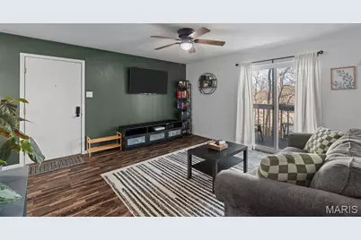 621 S Kirkwood Road #202, Kirkwood, MO 63122 - Photo 5