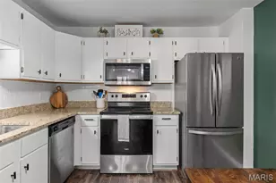 621 S Kirkwood Rd, Kirkwood, MO 63122 - Photo 15