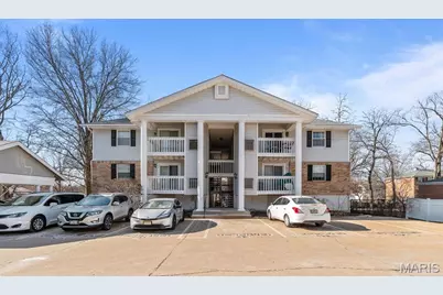 621 S Kirkwood Road #202, Kirkwood, MO 63122 - Photo 1