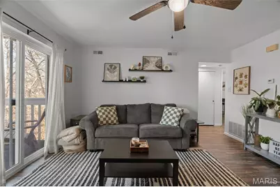 621 S Kirkwood Road #202, Kirkwood, MO 63122 - Photo 7