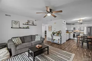 621 S Kirkwood Rd, Kirkwood, MO 63122 - Photo 3