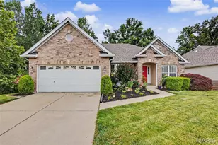 185 Roxbury Dr, O'Fallon, MO 63366 - Photo 1